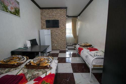 Hostal U Oksani Guest House