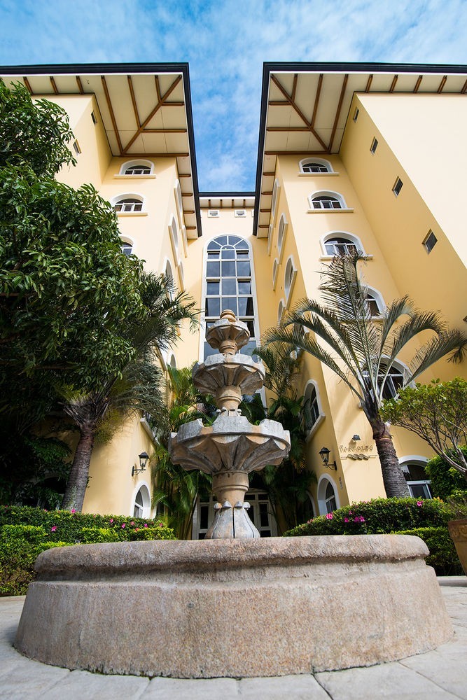 Apartotel & Suites Villas Del Rio