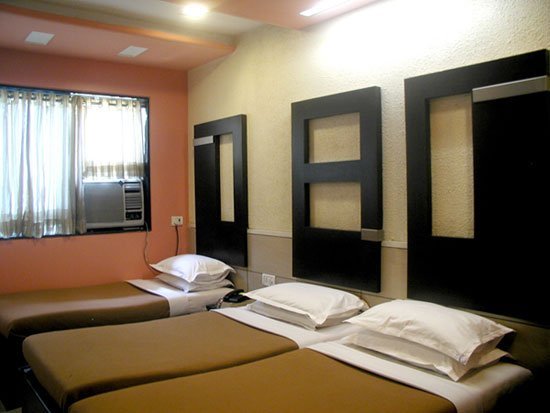Hotel Supreme (est�ndar)