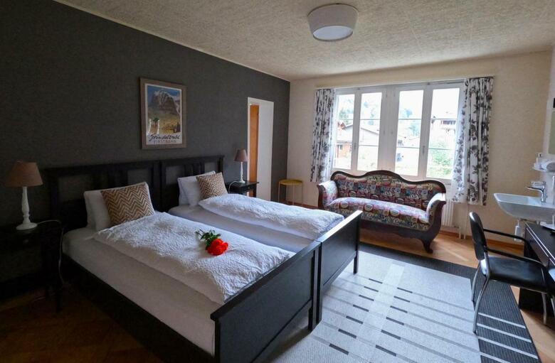 Alpenrose Hotel And Gardens