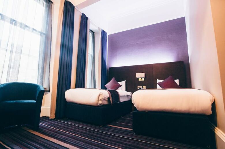 Hotel Lorne (i)