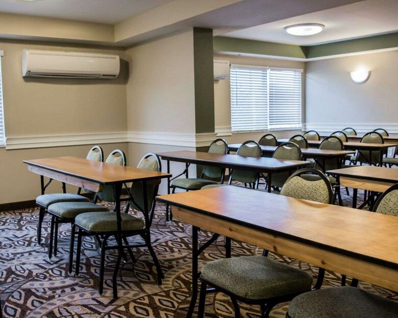 Hotel Quality Inn & Suites