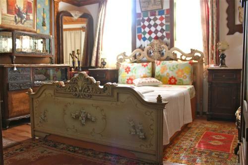 Hostal Homeros Pension & Guesthouse