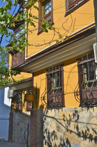 Hostal Homeros Pension & Guesthouse