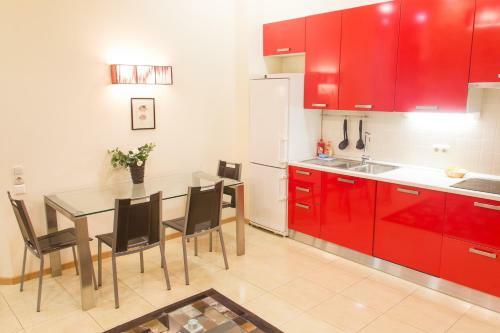 Alex Apartments Near Independence Square - Kiev