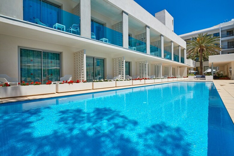 More Hotel