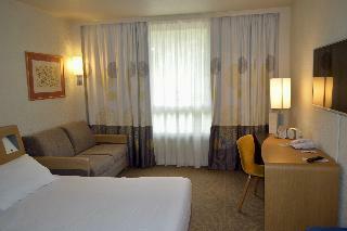 Hotel Novotel Aix En Provence Beaumanoir Les 3 Sautets