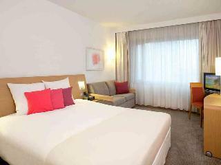 Hotel Novotel Aix En Provence Beaumanoir Les 3 Sautets