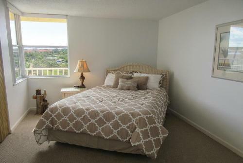 Estero Beach & Tennis 608b Apartment