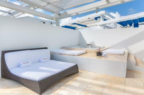 Aparthotel South Beach Luxury Ocean Hotel Suites