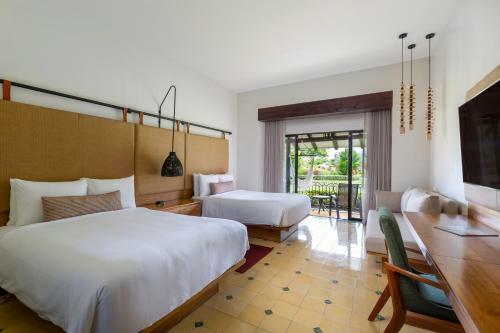 Hotel Los Sue�os Marriott Ocean & Golf Resort