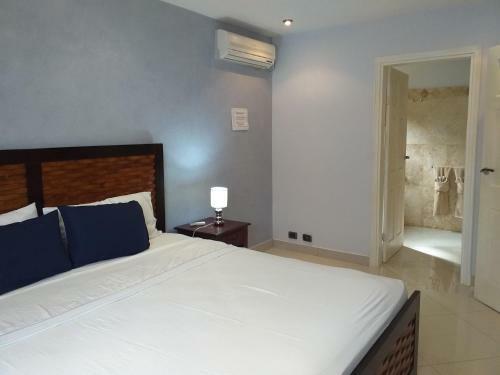 Villa Thoga Vacation Rentals & Tours