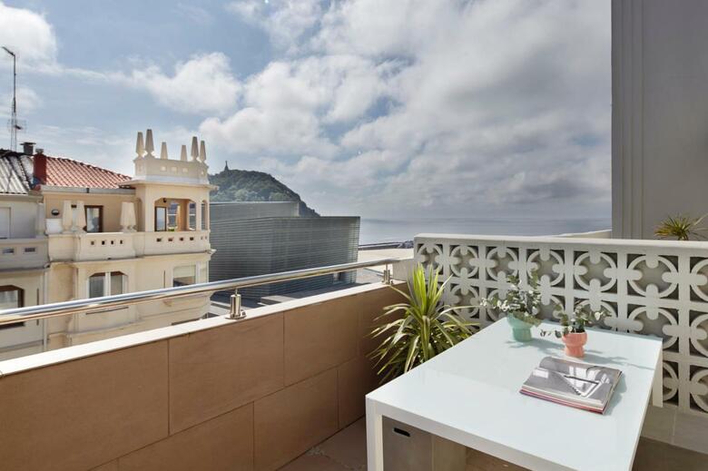 Beach House 2 Apartment By Feelfree Rentals