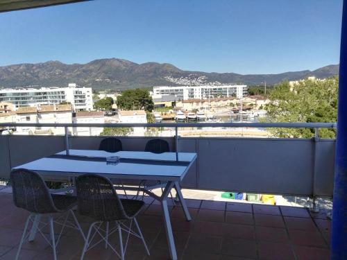 Vista Roses Mar - Apartamento Con Piscina