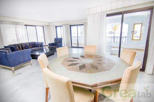 Aparthotel Park Plaza Suites Apartamentos