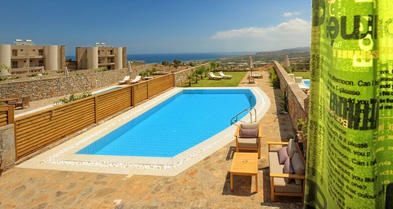 Hotel Royal Heights Resort Villas & Spa