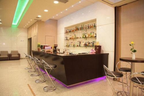 Alexander Hotel