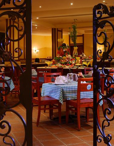 Hotel Amwaj Oyoun Resort & Spa