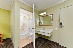 Hotel Americas Best Value Inn - Hayward