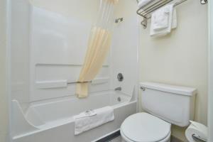 Hotel Americas Best Value Inn - Hayward