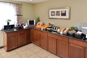 Hotel Americas Best Value Inn - Hayward