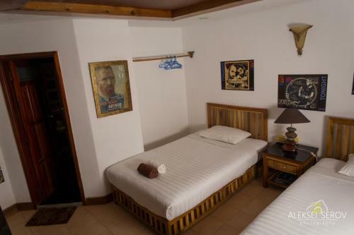 Hotel Joe's Cafe & Garden Resort