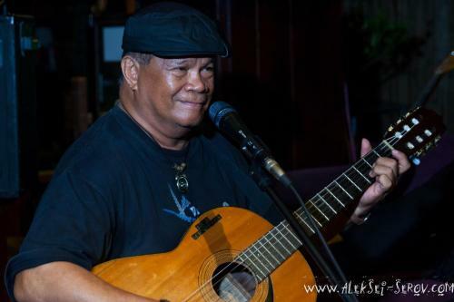 Hotel Joe's Cafe & Garden Resort