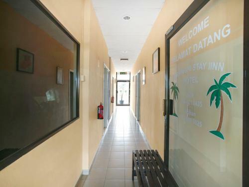 Hostal Zen Rooms Ferringhi Stay Iinn