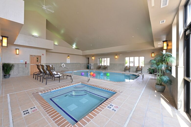 Holiday Inn Express Hotel & Suites Gillette