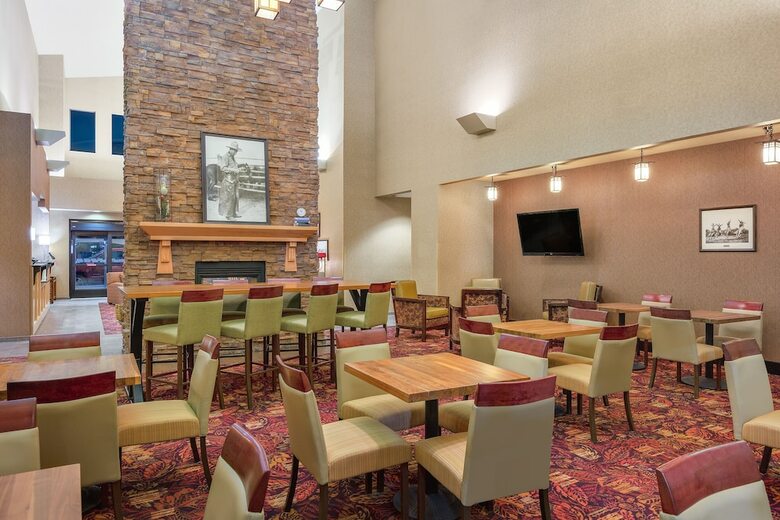Holiday Inn Express Hotel & Suites Gillette