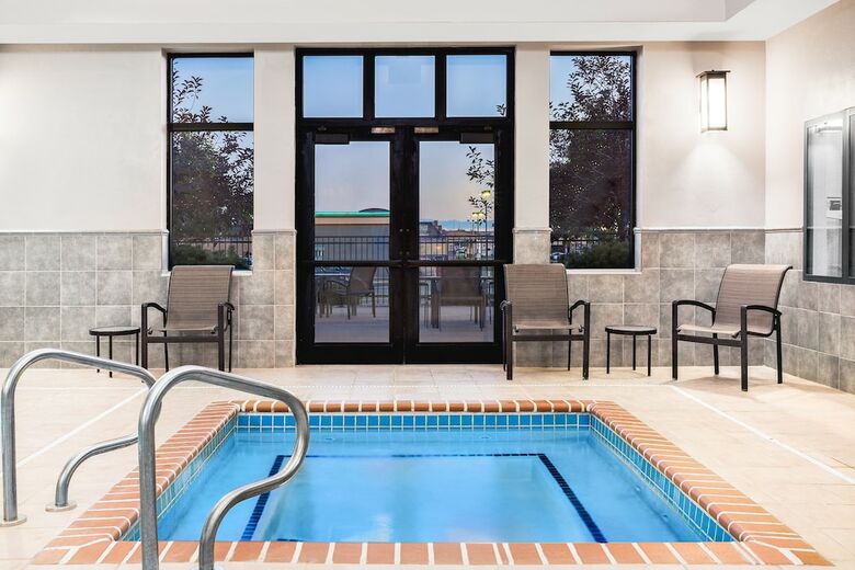 Holiday Inn Express Hotel & Suites Gillette