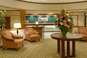 Holiday Inn Hotel & Suites Des