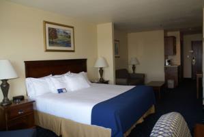 Holiday Inn Express Hotel & Suites Mountain Home