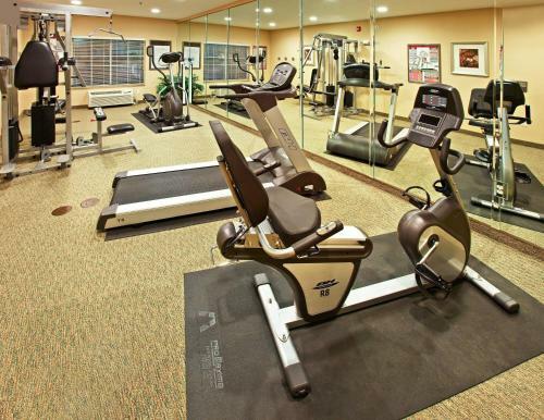 Holiday Inn Express Hotel & Suites Carthage