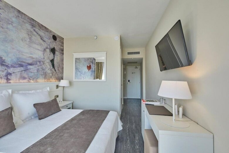 Hotel Joan Mir� Museum