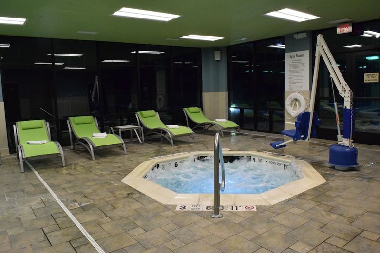 Holiday Inn Express Hotel & Suites Rochester Webster