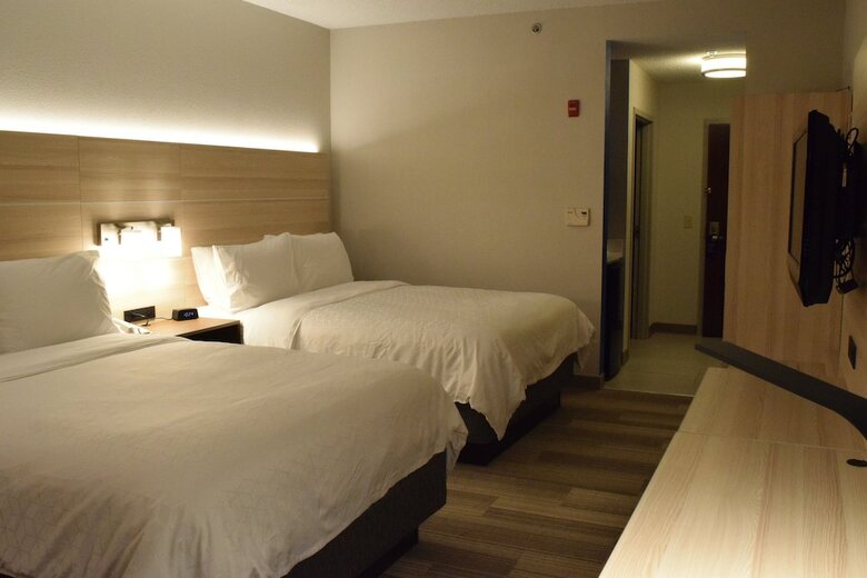 Holiday Inn Express Hotel & Suites Rochester Webster