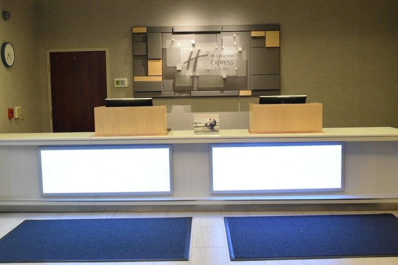 Holiday Inn Express Hotel & Suites Rochester Webster
