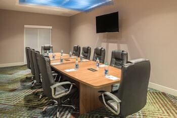 Holiday Inn Express Hotel & Suites Troy
