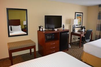Holiday Inn Express Hotel & Suites Lancaster