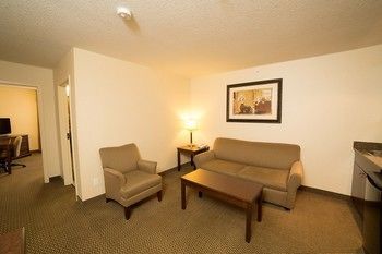 Holiday Inn Express Hotel & Suites Slave Lake