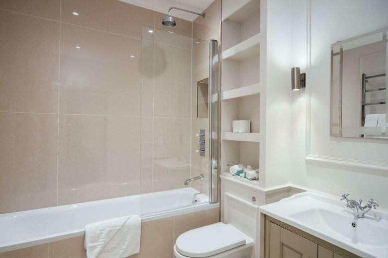 Oatlands Park Hotel