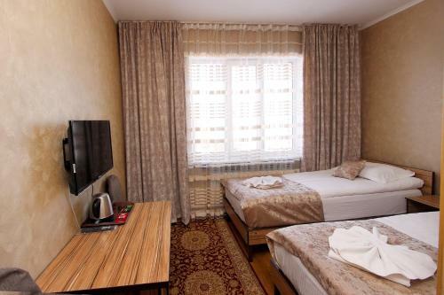 Hostal Madanur Hotel