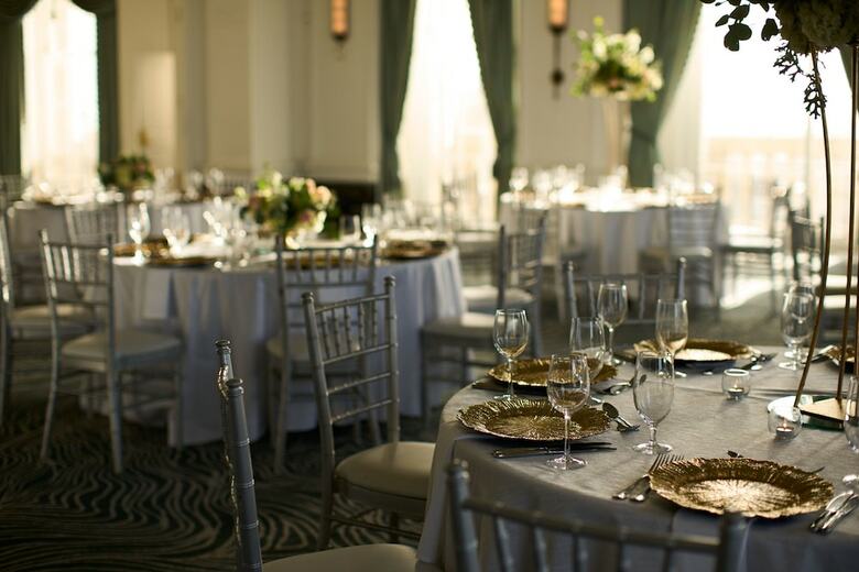 Renaissance St. Louis Grand & Suites Hotel