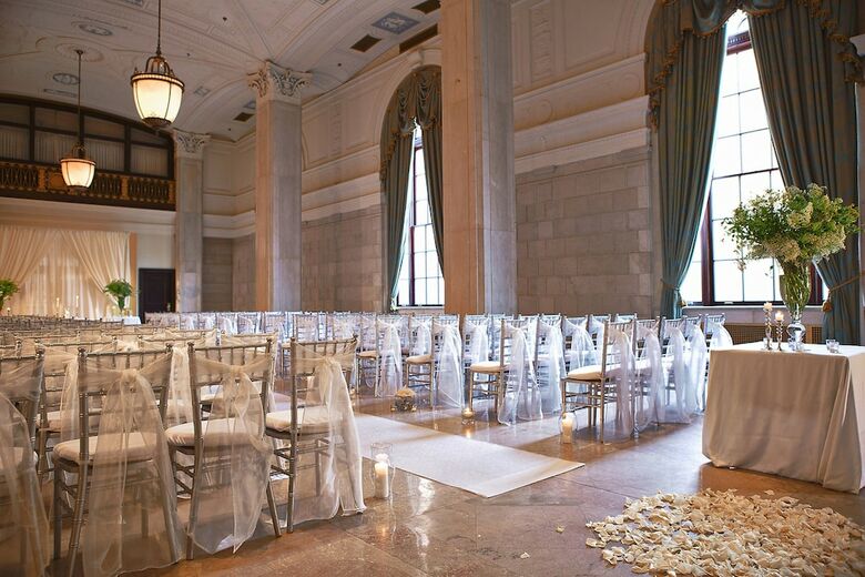Renaissance St. Louis Grand & Suites Hotel