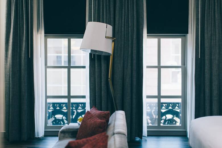 Renaissance St. Louis Grand & Suites Hotel