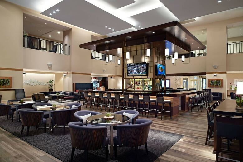 Renaissance St. Louis Grand & Suites Hotel