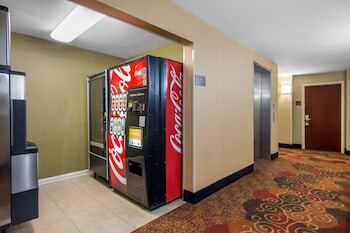 Holiday Inn Express Hotel & Suites Canton