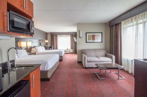 Holiday Inn Express Hotel & Suites Auburn