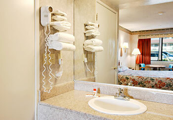 Hotel Super 8 By Wyndham Upland Ontario Ca
